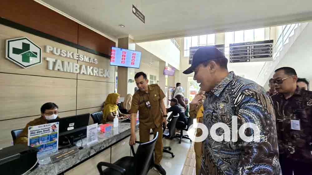 Anggota Komisi VII DPR RI Bambang Haryo Soekartono di Puskesmas Tambakrejo Surabaya