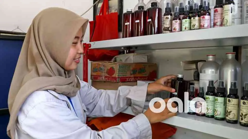 Anak Muda Kedungdoro Bisnis Parfum