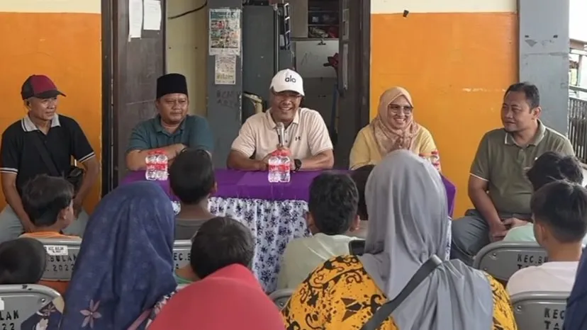 aksi bersih pantai Kenjeran