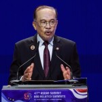 Perdana Menteri Malaysia Anwar Ibrahim berpidato dalam KTT ASEAN ke-47 di Kuala Lumpur