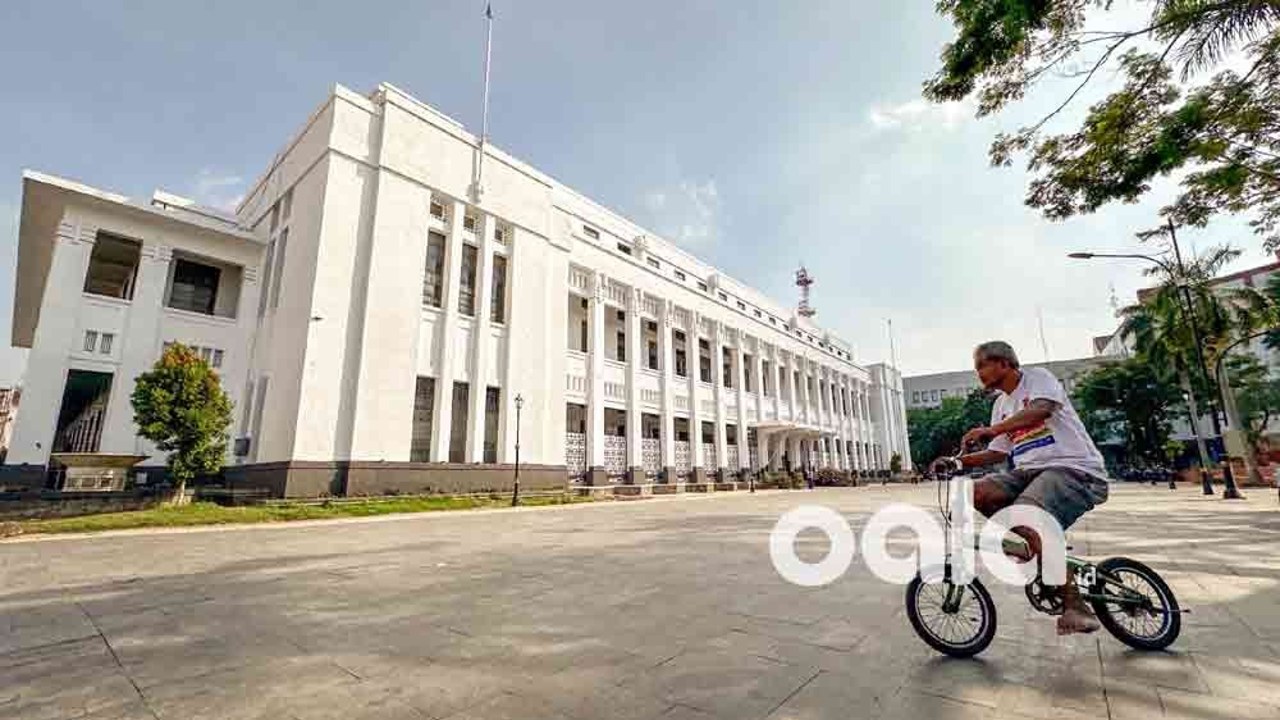 Gedung Internatio di kawasan Kota Lama Surabaya