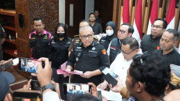 Keterangan pers Kejati Jatim terkait perkara dugaan pungli perizinan Dinas ESDM Jawa Timur