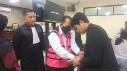 Suasana sidang perkara dugaan pungli perizinan Dinas ESDM Jawa Timur di Pengadilan Tipikor Surabaya, Jumat 23 Oktober 2026.