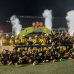 Tim SMAN 3 Bojonegoro merayakan gelar juara Bahlil Mini Soccer Cup 2026 di Lapangan Thor Surabaya