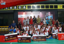 Para pemenang KBAM berfoto bersama di GOR Suryanaga Surabaya pada edisi sebelumnya