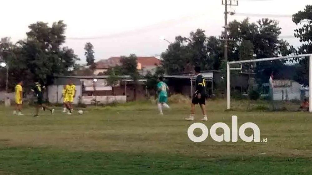 Suasana Lapangan Klagen, Dusun Klagen, Sidoarjo