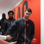 Christian Pulisic dan Yunus Musah berjalan di lorong San Siro sebelum laga AC Milan vs Bologna.