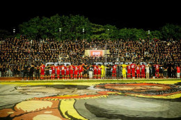 Pemain Persijap Jepara bersama suporter di Stadion Gelora Bumi Kartini