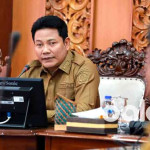 Bupati Sidoarjo H. Subandi memimpin audiensi bersama kepala desa se-Kecamatan Tulangan membahas banjir dan jalan rusak Tulangan serta sampah di Opsroom Setda Sidoarjo