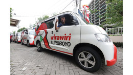 Armada WiraWiri Suroboyo terparkir berderet.
