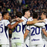 Para pemain Inter merayakan gol ke gawang Venezia di Stadio Pier Luigi Penzo.